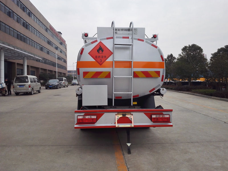東風大多利卡10方加油車