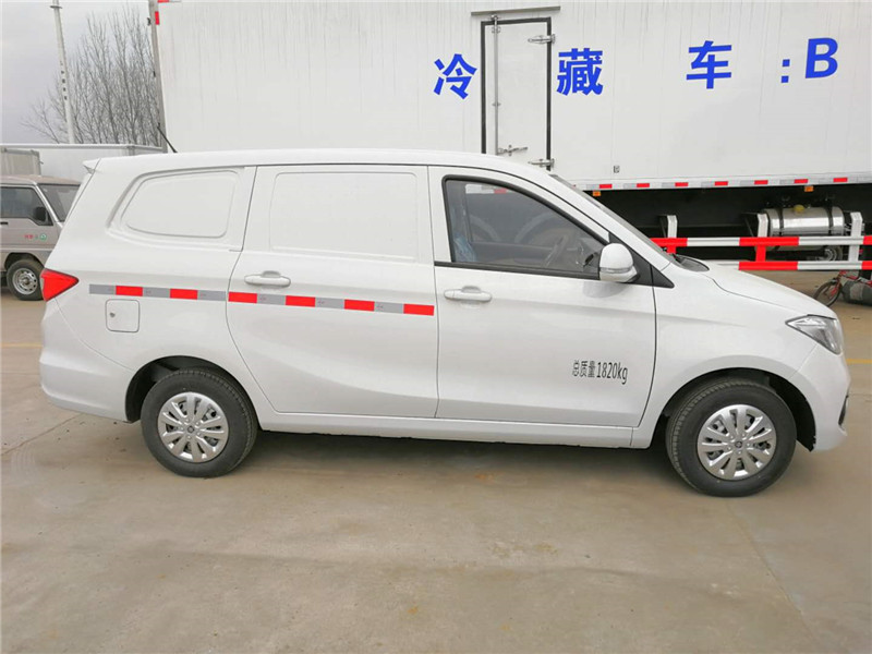福田IX5面包冷藏車(chē)
