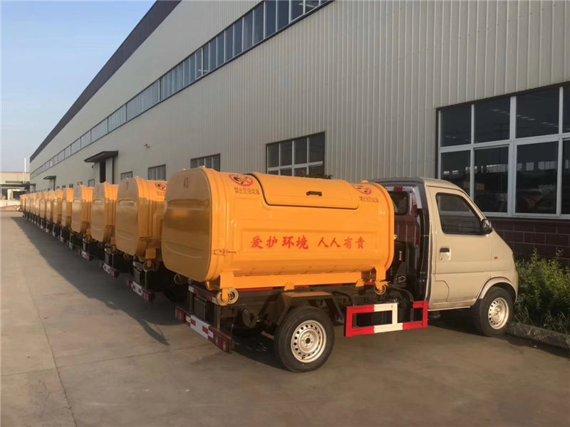 長(zhǎng)安勾臂垃圾車