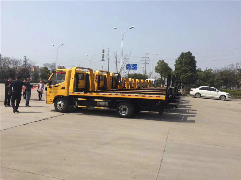 江鈴順達藍牌清障車（3噸翻轉(zhuǎn)板）