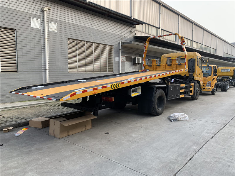 東風(fēng)天錦平板清障車(chē)（8噸）