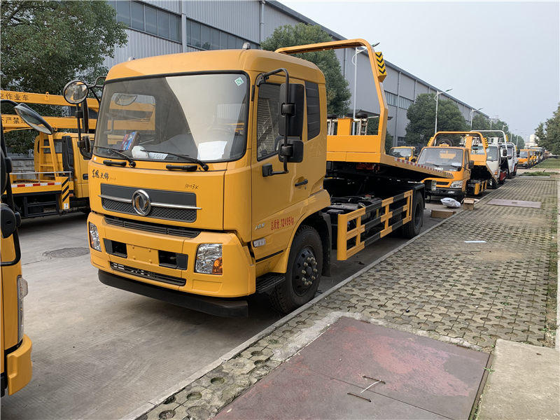 東風(fēng)天錦平板清障車(chē)（8噸）