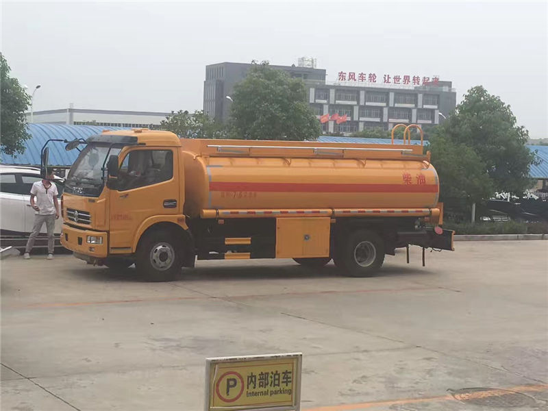 東風多利卡加油車（7噸 柴油）