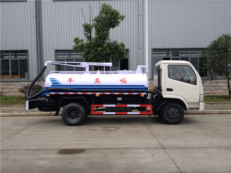 東風(fēng)多利卡國(guó)六吸糞車(chē)（5噸）