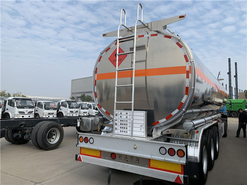 鋁合金半掛油罐車(chē)（32噸鵝頸式）