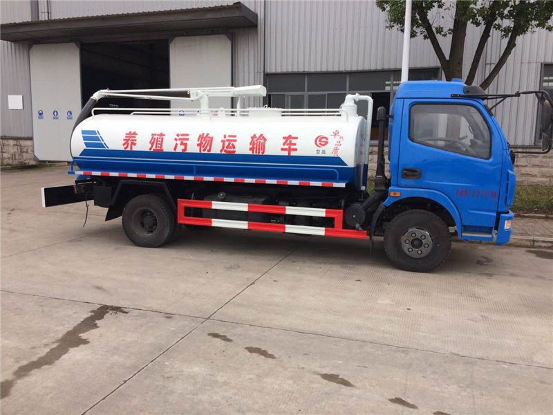 東風(fēng)多利卡吸糞車(chē)（8噸）