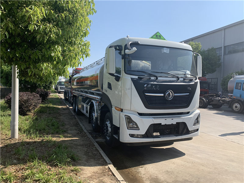 東風(fēng)天龍國(guó)六鋁合金油罐車（30方）